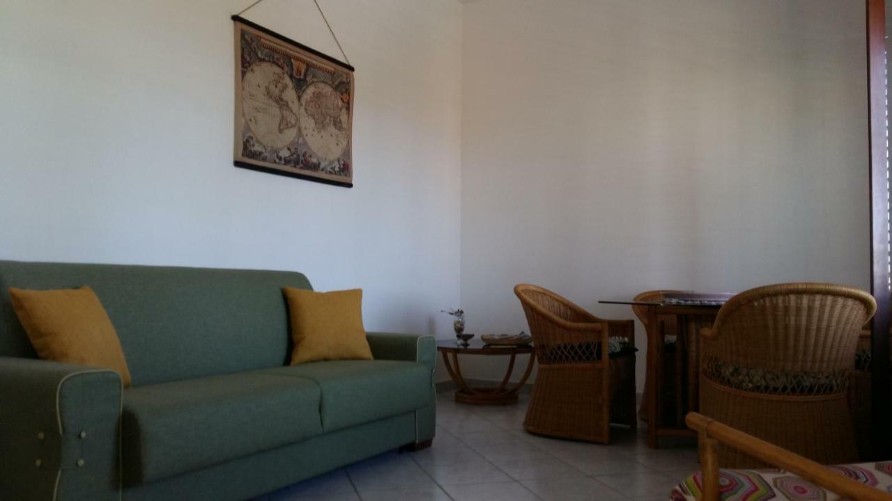 Hibiscus Rosso Villa Donnalucata  Buitenkant foto